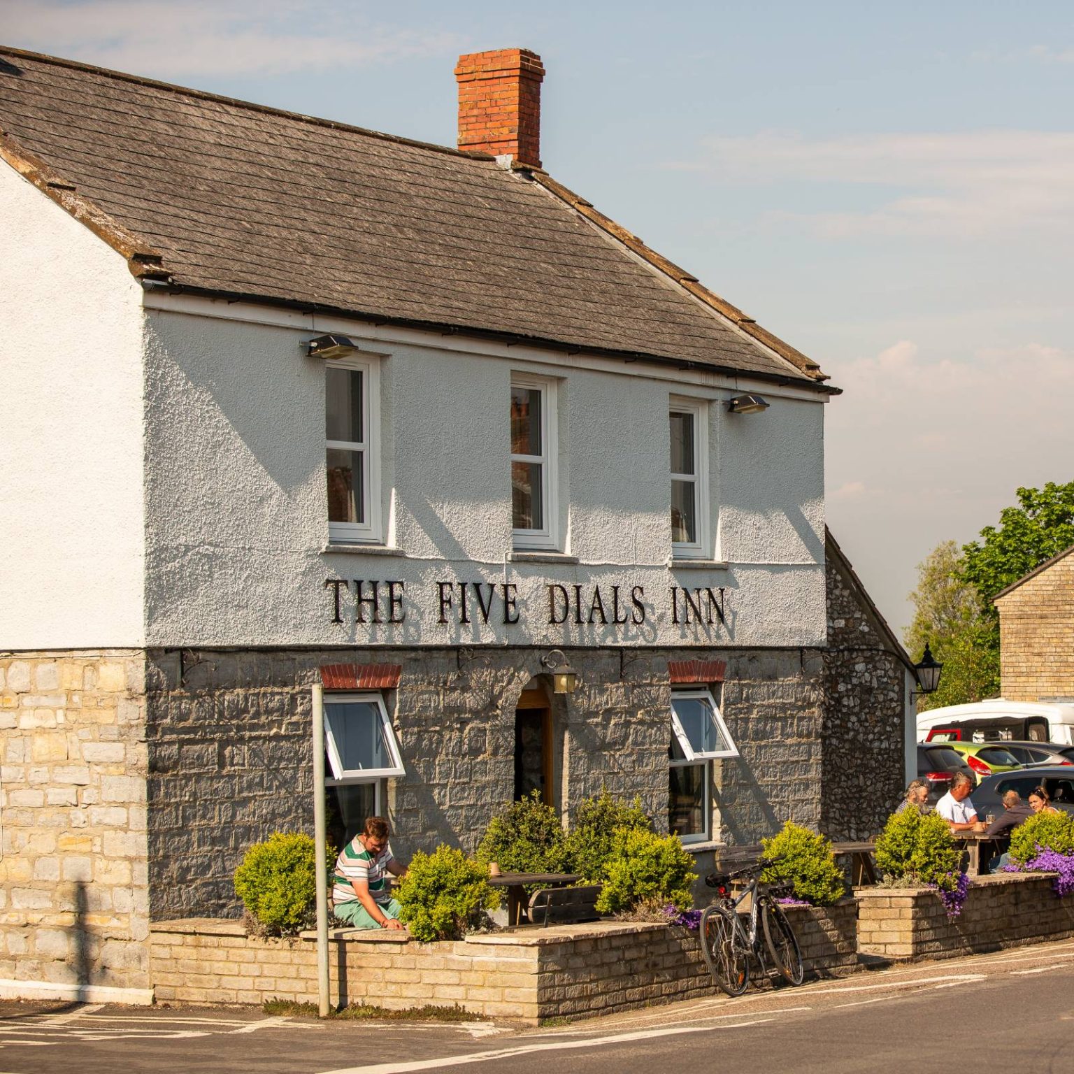 The Five Dials Inn on Hanning Road, Horton